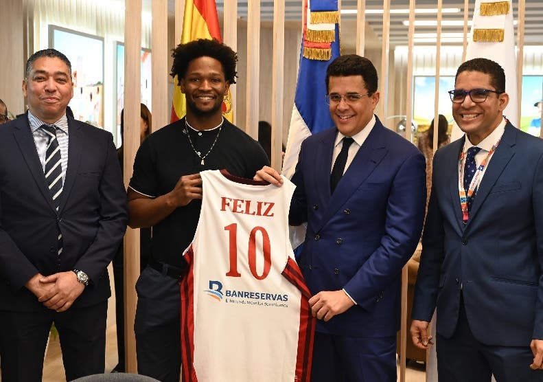 collado-resalta-deportistas-dominicanos-en-el-extranjero