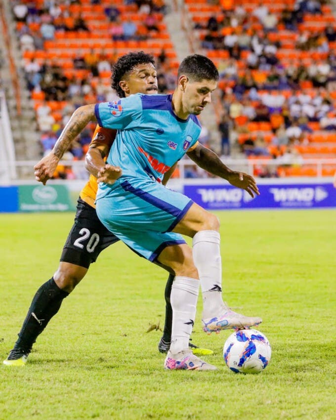 cibao-y-salcedo-fc-sellan-un-empate-electrizante-a-dos-goles