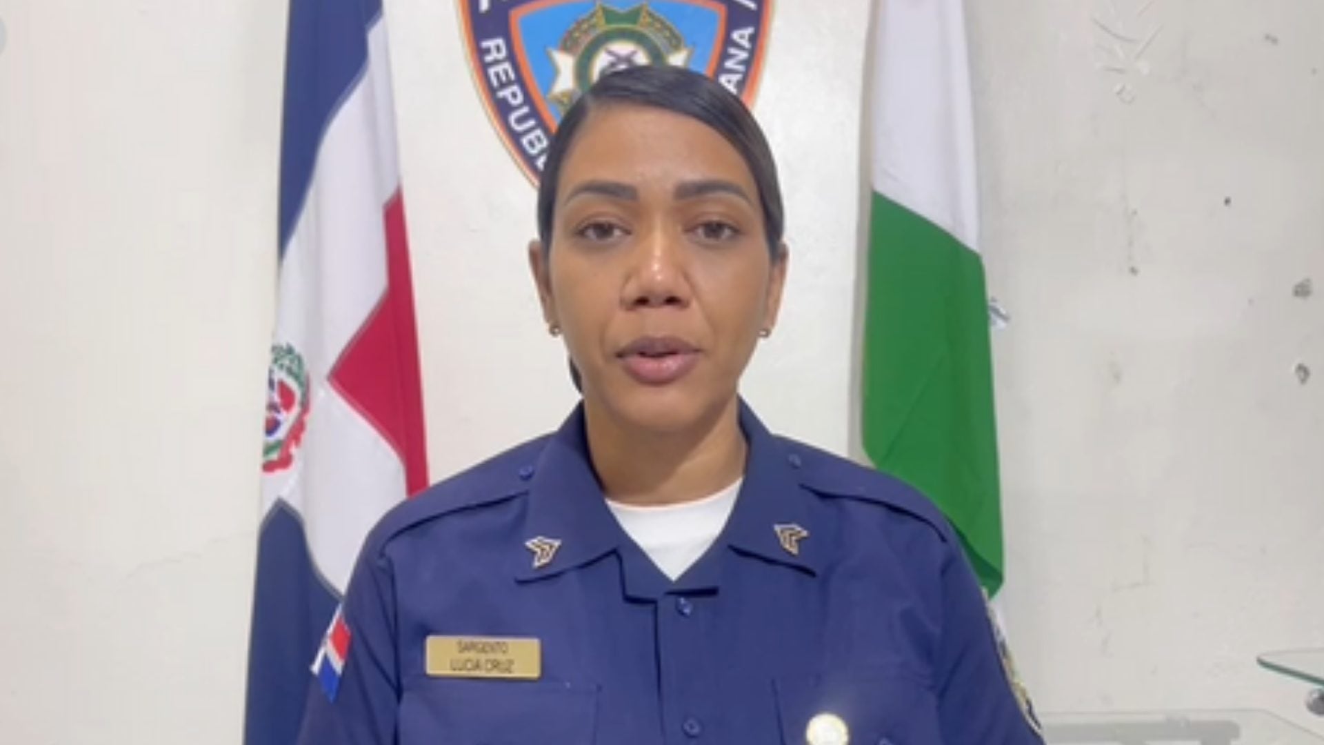 video:-se-entrega-acusado-de-herir-su-pareja-con-arma-de-fuego;-apresan-hombre-por-varios-delitos-en-la-vega