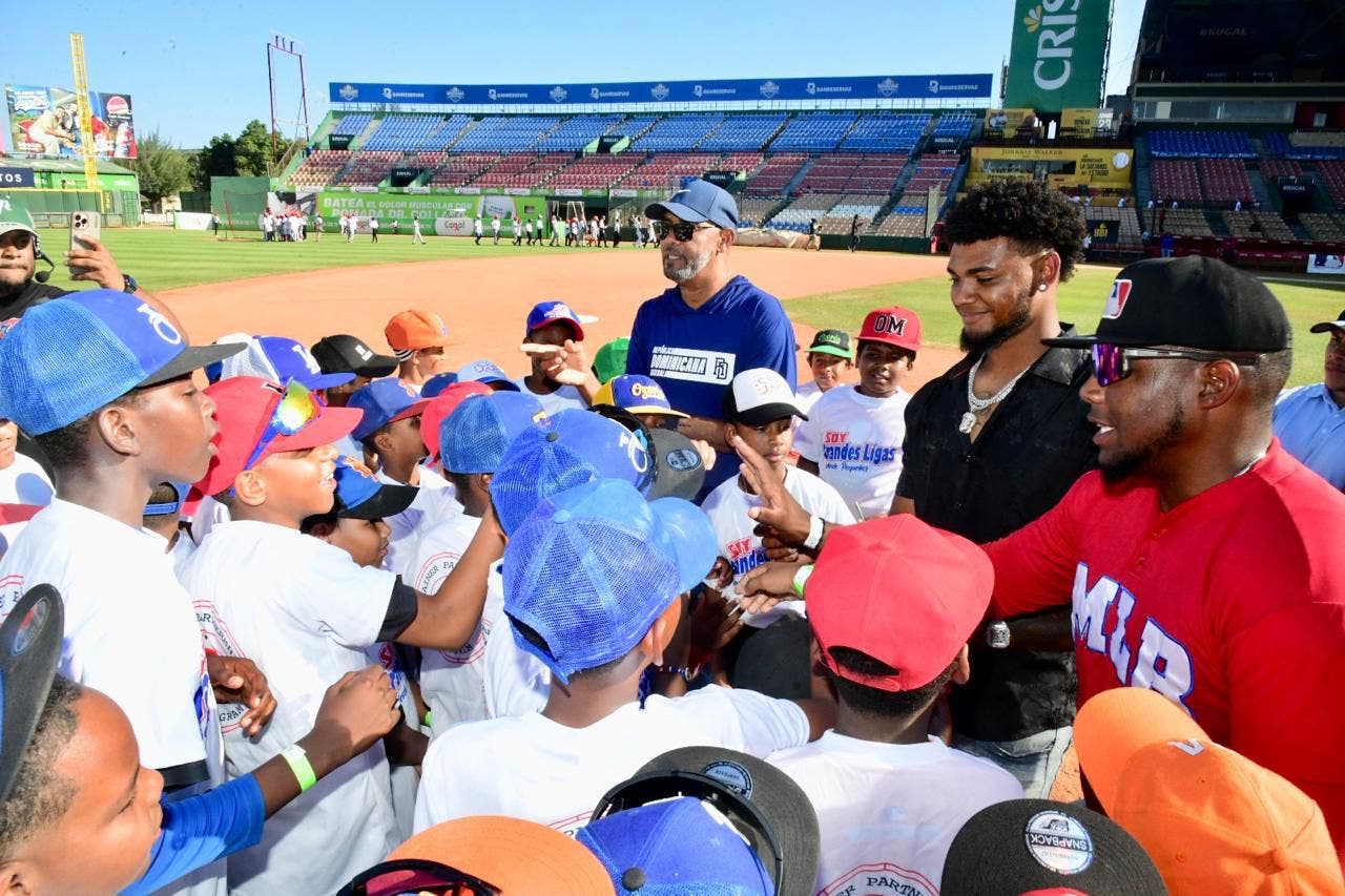 fedom–mlb-concluyen-clinicas-de-beisbol-infantil