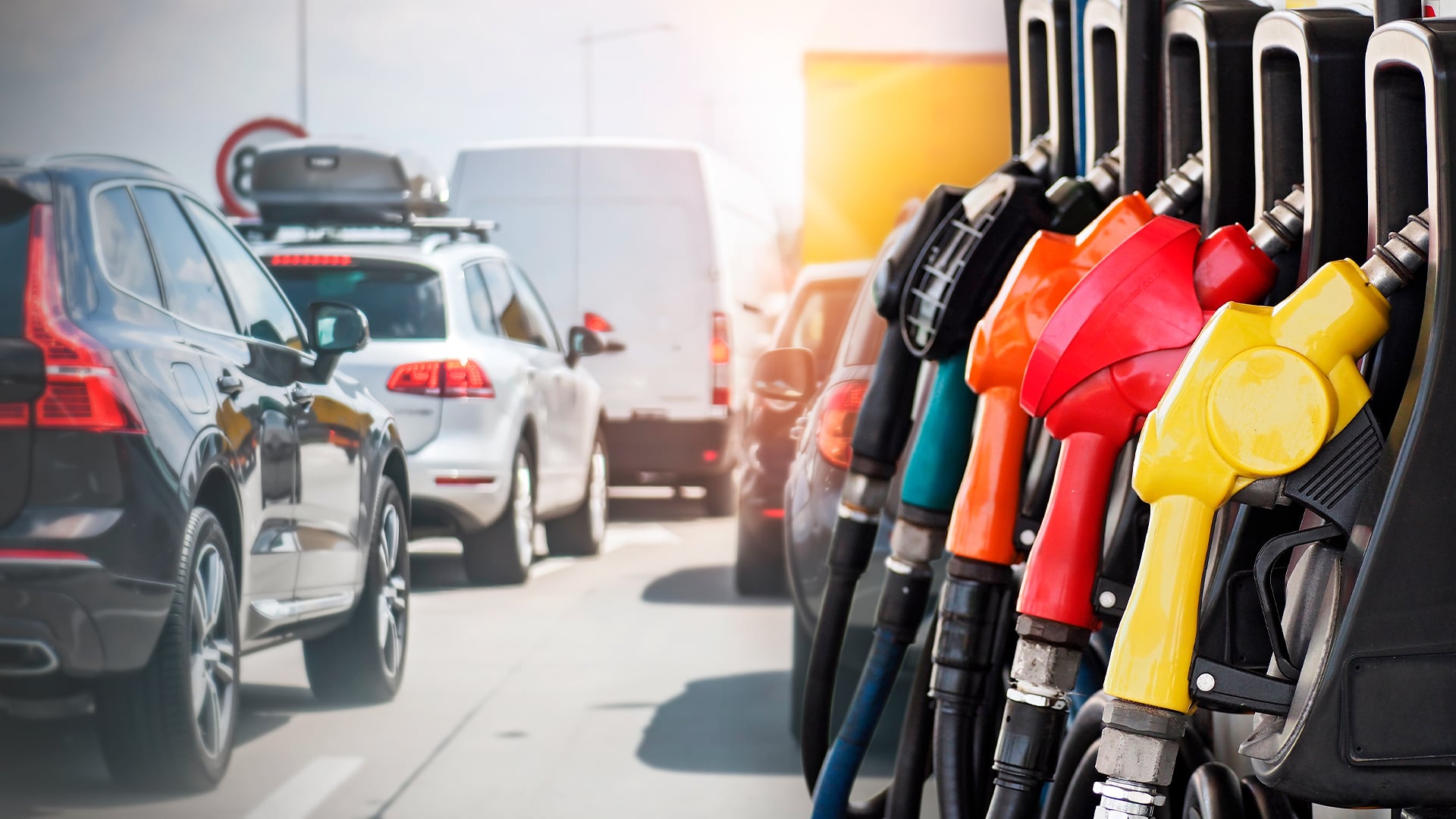sube-el-precio-de-tres-combustibles,-uno-baja-y-seis-se-mantienen-sin-variacion