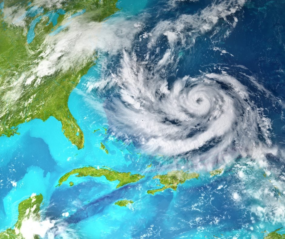 ciclon-bomba-en-el-atlantico-provocara-lluvias-intensas,-fuertes-vientos-y-oleaje-peligroso-en-rd