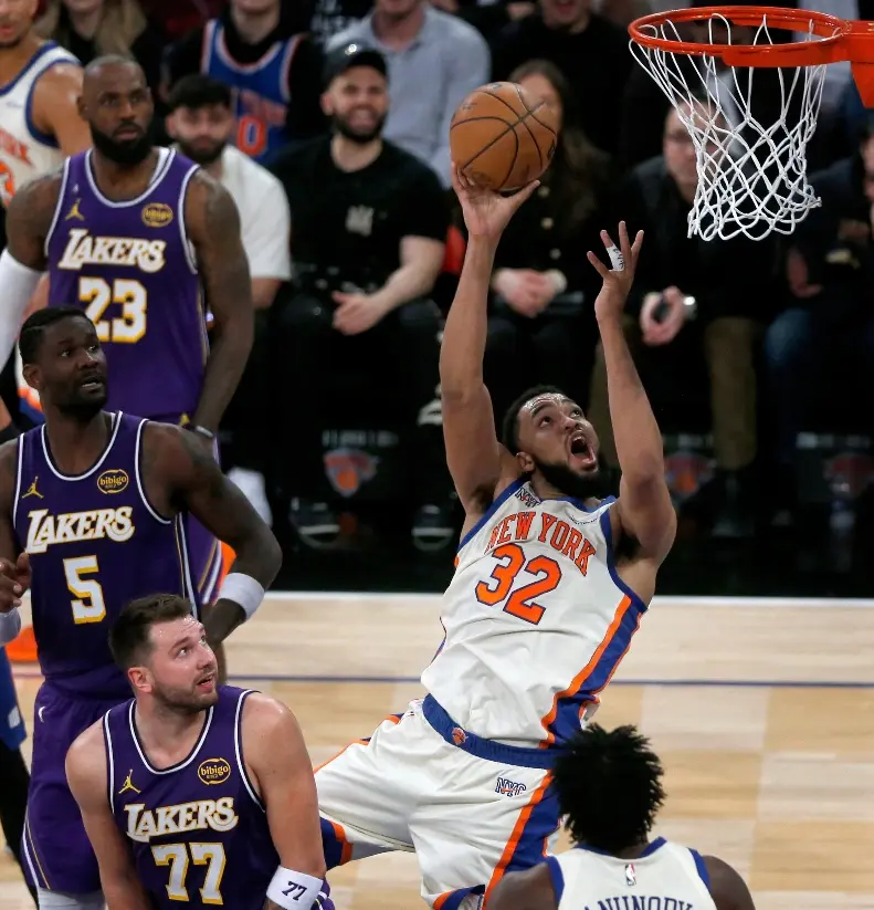 knicks-abruman-lakers-y-ganan-sexto-seguido