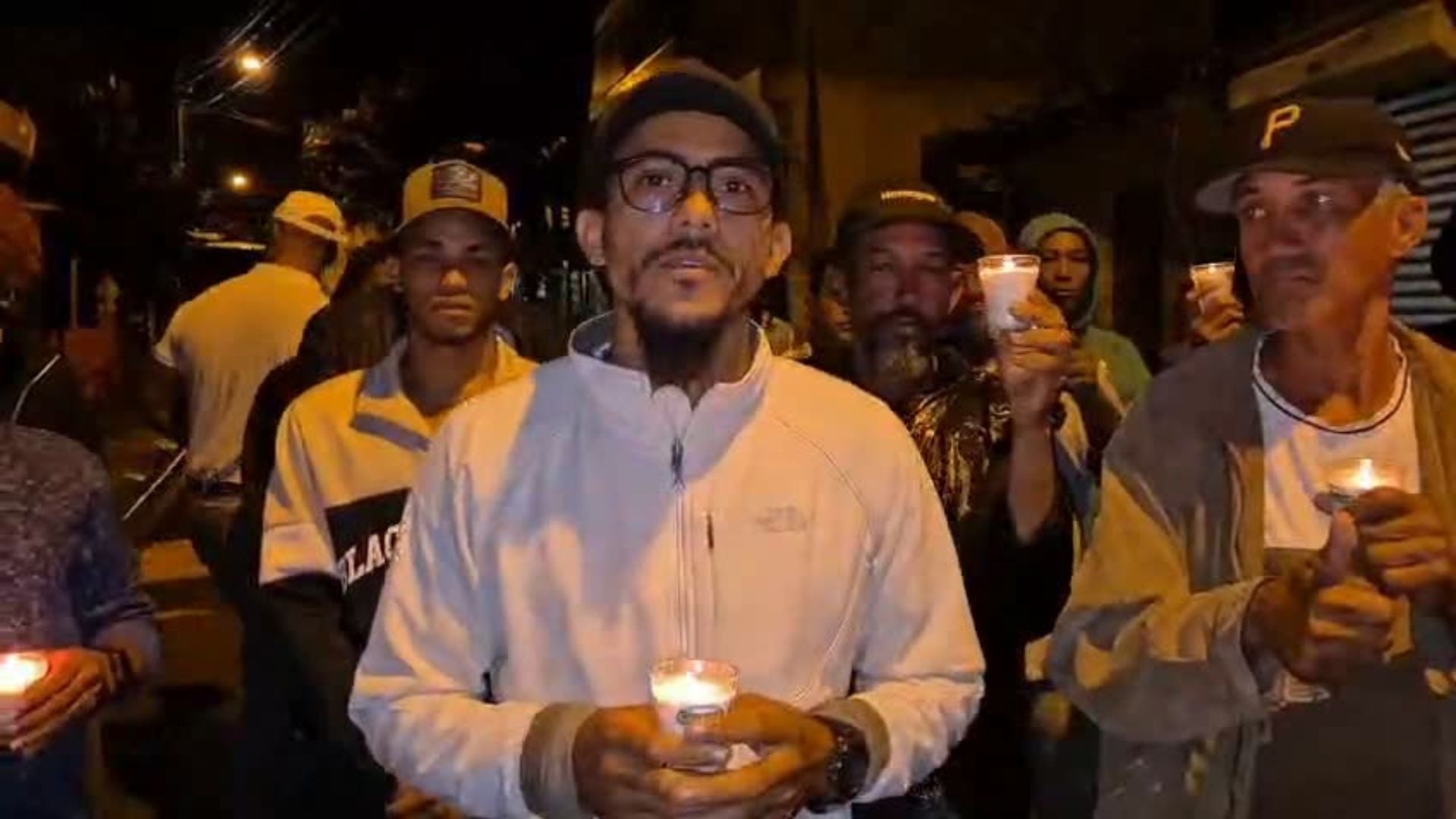 realizan-encendido-de-velas-en-distintos-puntos-del-pais-exigiendo-justicia-por-el-caso-senasa