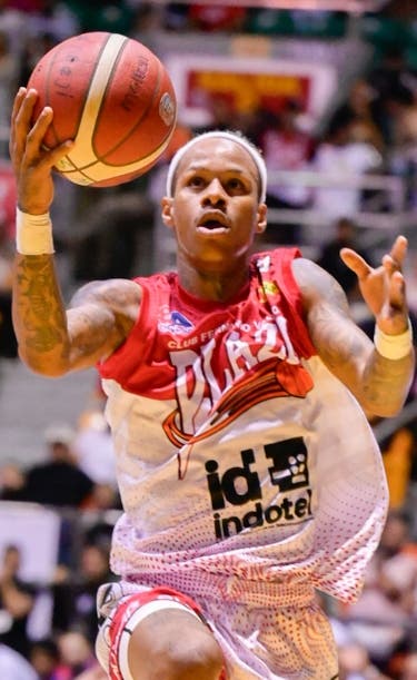 plaza-valerio-provoca-triple-empate-basket-superior-de-santiago