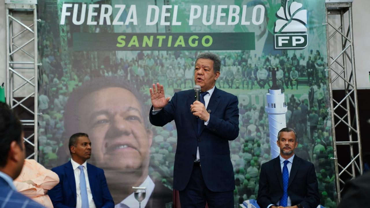 leonel-al-prm:-“ya-no-prometan-mas,-hagan”,-pues-el-“atraco-de-senasa”-les-quito-la-autoridad-moral