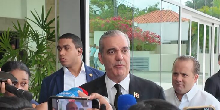 reportaje-abinader-anuncia-construccion-de-ruta-del-encuentro-similar-a-la-de-santiago-en-espana