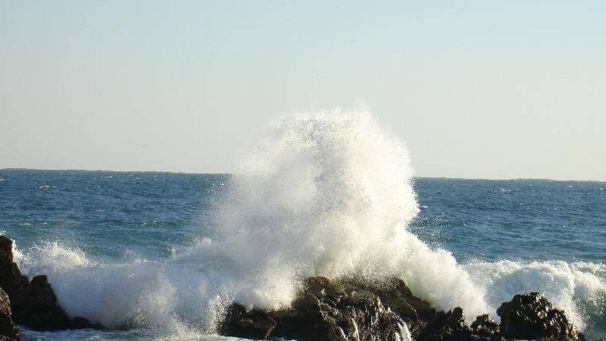 coe-descontinua-alerta-verde-y-mantiene-advertencia-por-condiciones-maritimas-peligrosas