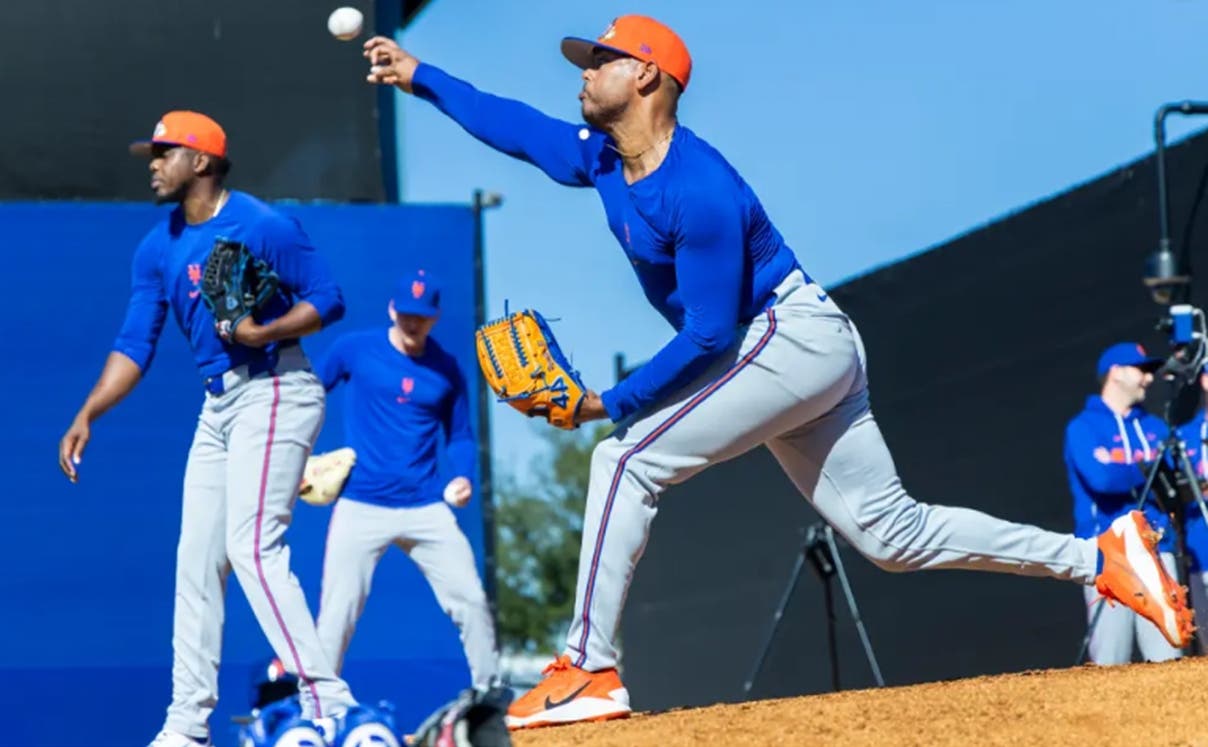 freddy-peralta-inicia-adaptacion-con-mets