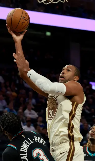 gui-santos-y-al-horford-ayudan-warriors-en-remontada