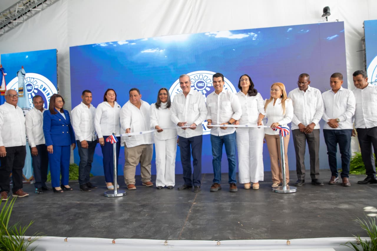 abinader-inaugura-ampliacion-del-acueducto-de-azua-y-otras-obras-de-agua-potable