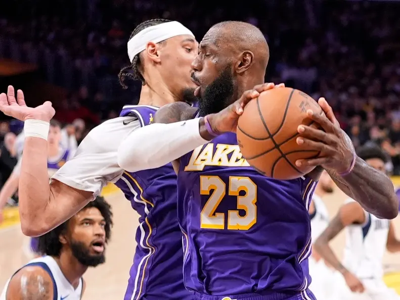 lebron-james-logra-un-triple-doble-en-victoria-de-lakers