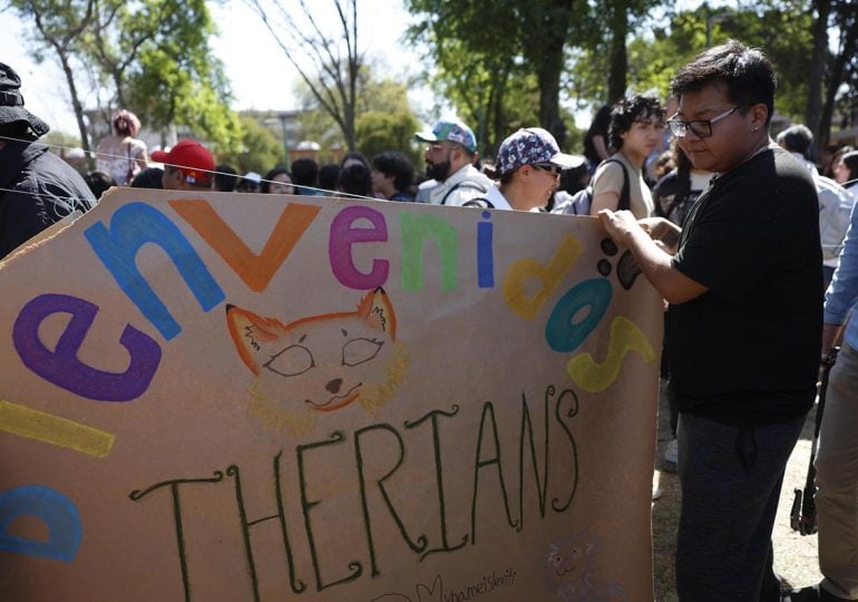 fracasa-primer-encuentro-«therian»-en-mexico-,-solo-acuden-espectadores