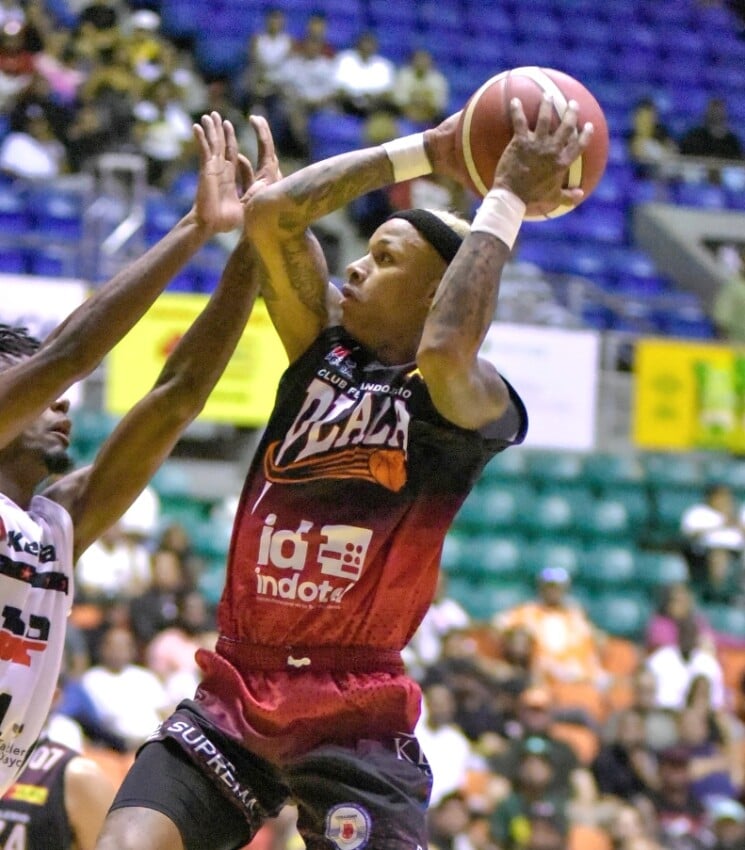 plaza-valerio-logra-boleto-a-semis-basket-santiago