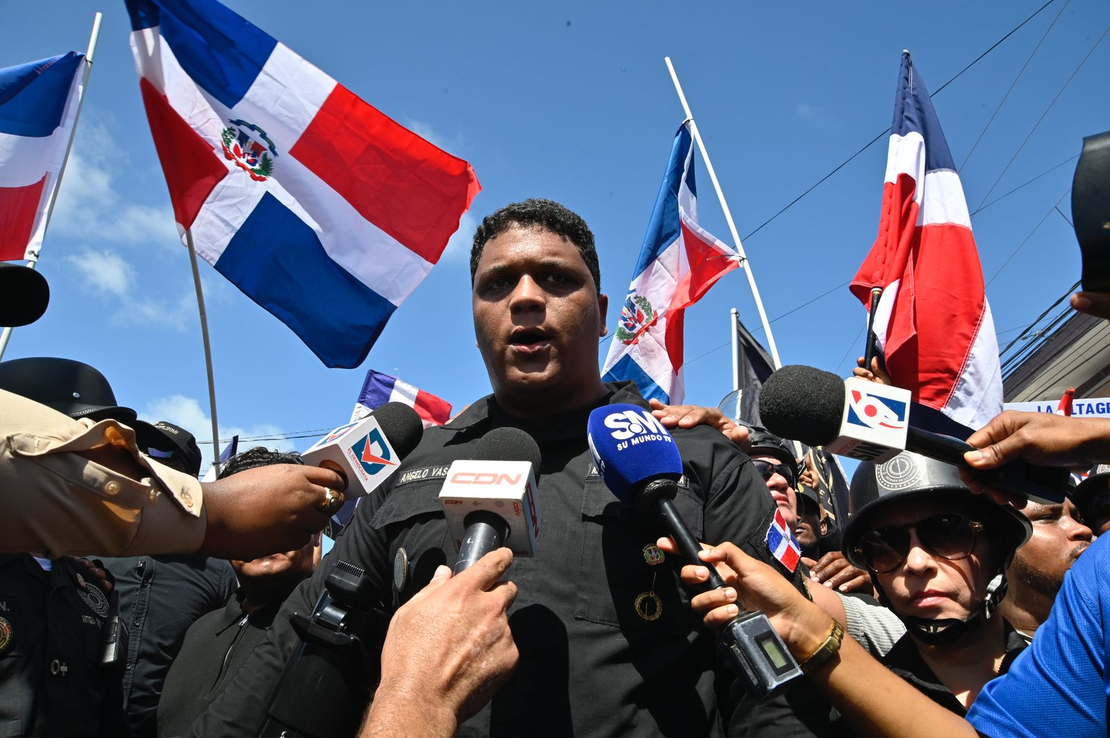 angelo-vasquez-afirma-que-las-amenazas-no-detendran-defensa-de-la-dominicanidad