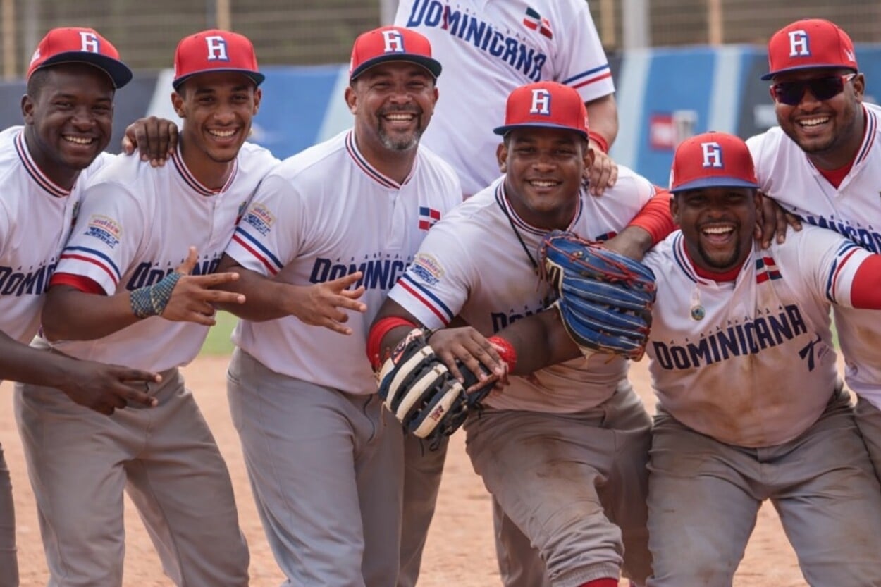 republica-dominicana-se-impone-a-canada-y-cuba-en-panamericano-de-softbol