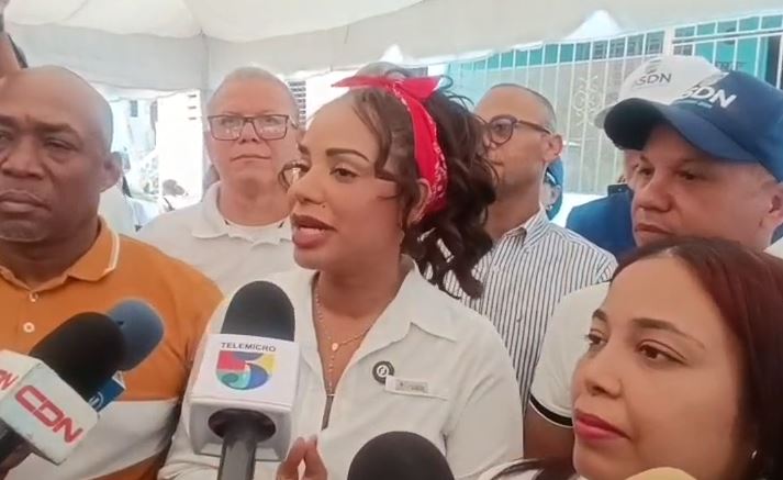 adulto-de-98-anos-entre-beneficiados-en-jornada-del-programa-“la-alcaldia-en-el-barrio”