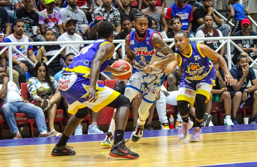 gustavo-y-correcaminos-vencen-en semis puerto-plata