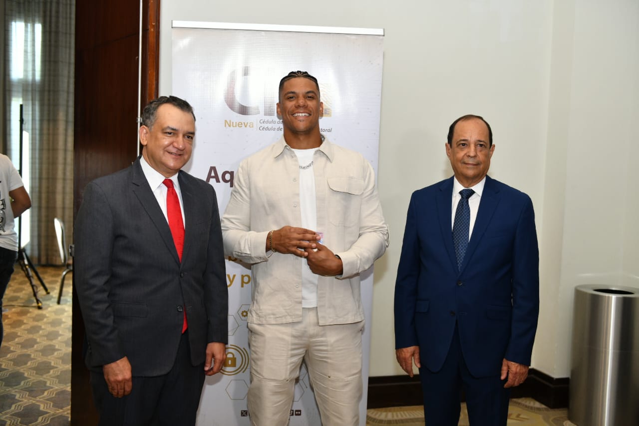 ¡listos-para-brillar!-seleccion-dominicana-recibe-nueva-cedula-rumbo-al-clasico-mundial-2026