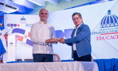 ministerio-de-educacion-recibe-oficialmente-la-serie-historica-animada-“trinitarios”,-producida-por-rtvd