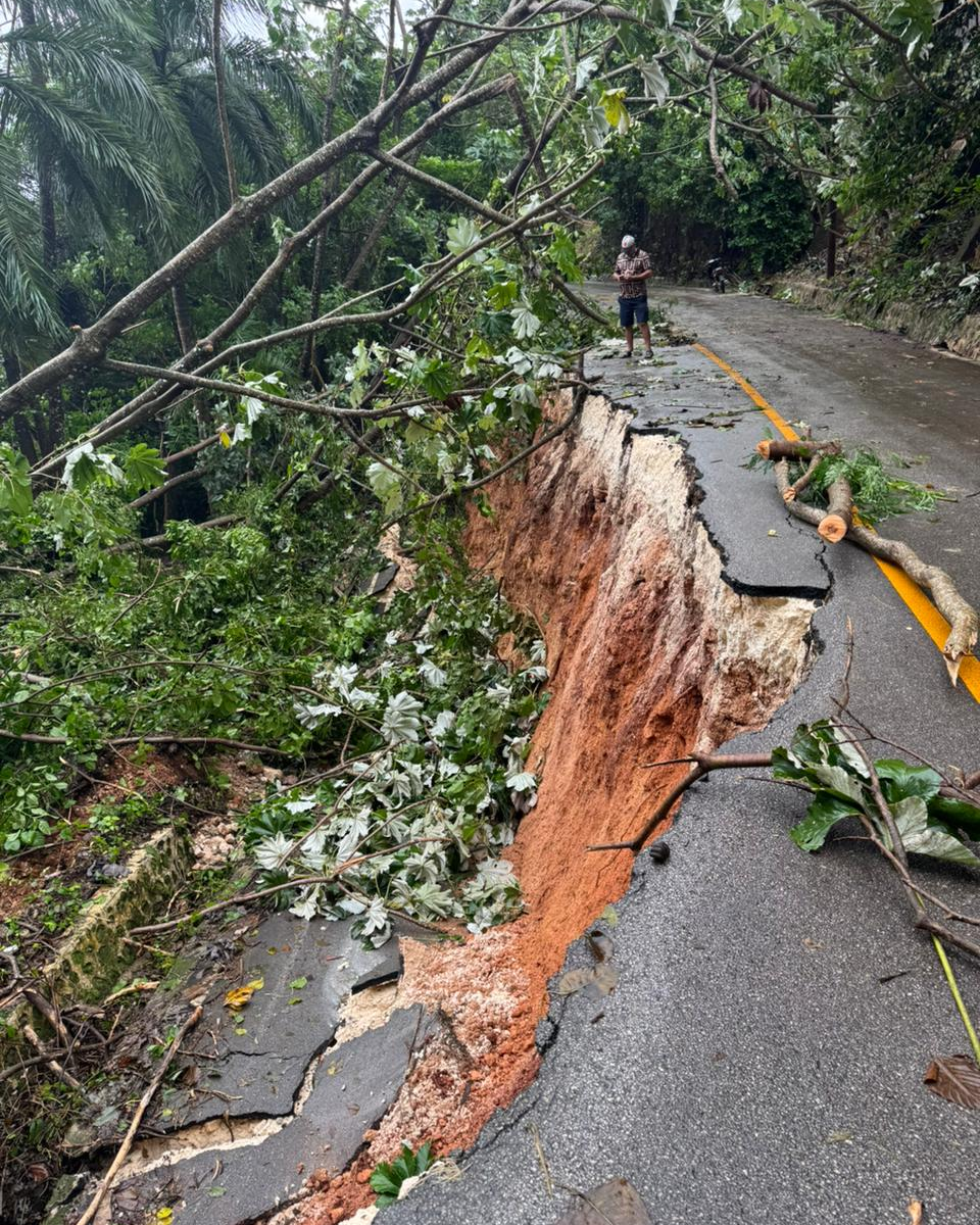 video:-derrumbe-de-carretera-en-cabrera-amenaza-con-aislar-a-la-comunidad