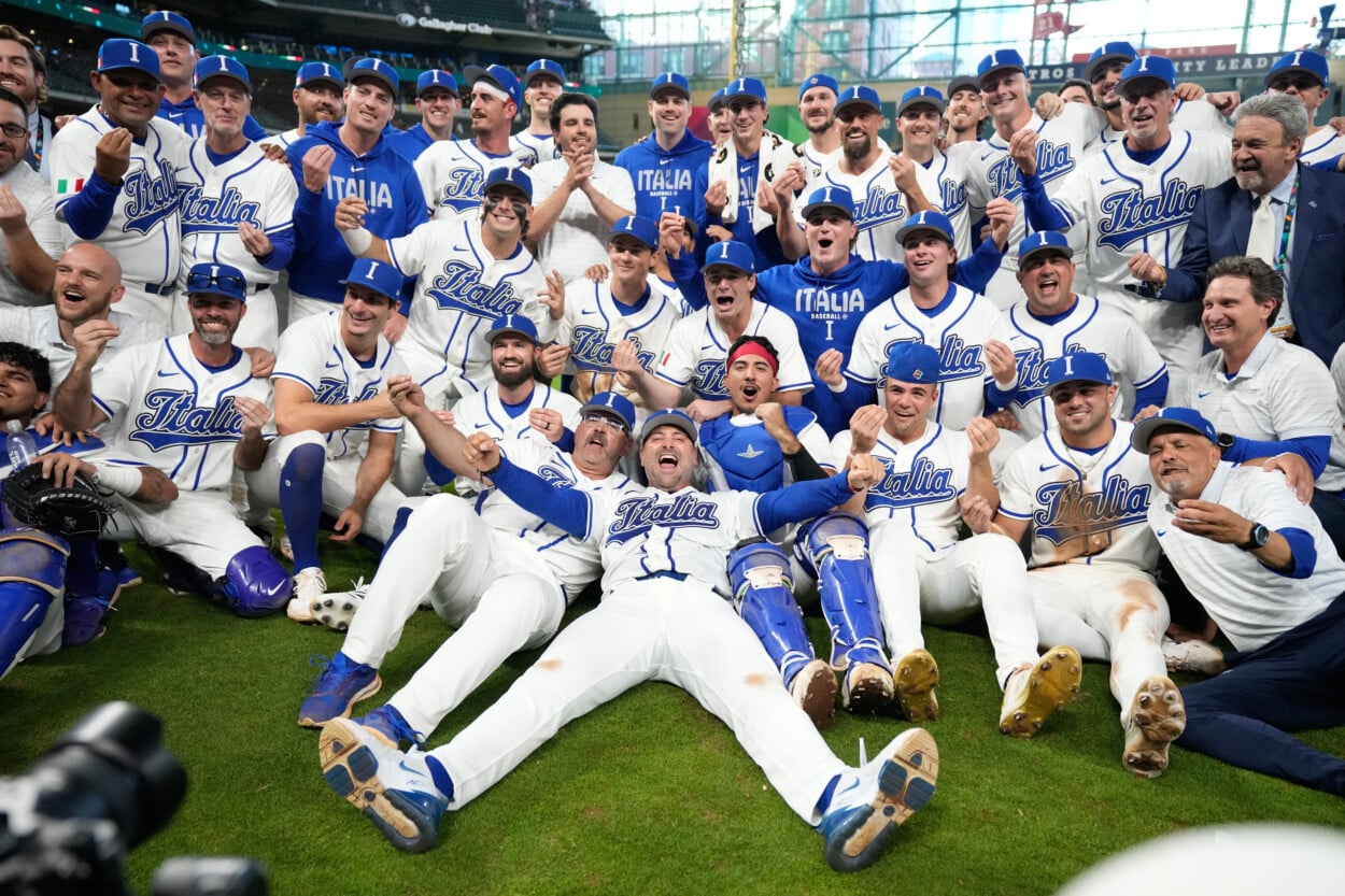 italia-sigue-invicta-en-clasico-mundial:-vence-8-6-a-puerto-rico-y-avanza-a-semifinales