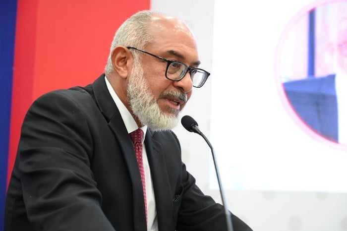 persio-maldonado-preocupado-por-las-instalaciones-de-tenis