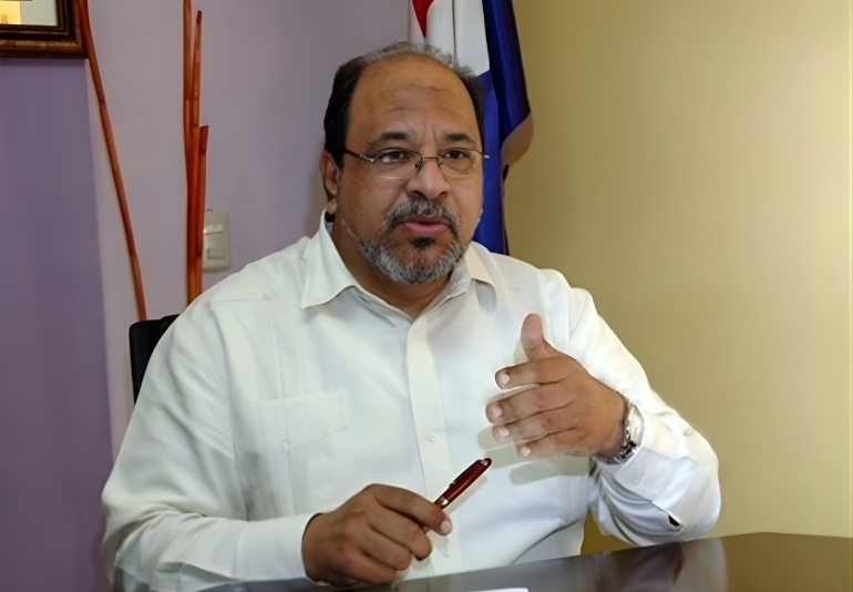 hector-olivo-advierte-impacto-global-y-en-rd-por-conflicto-entre-ee-uu.,-israel-e-iran