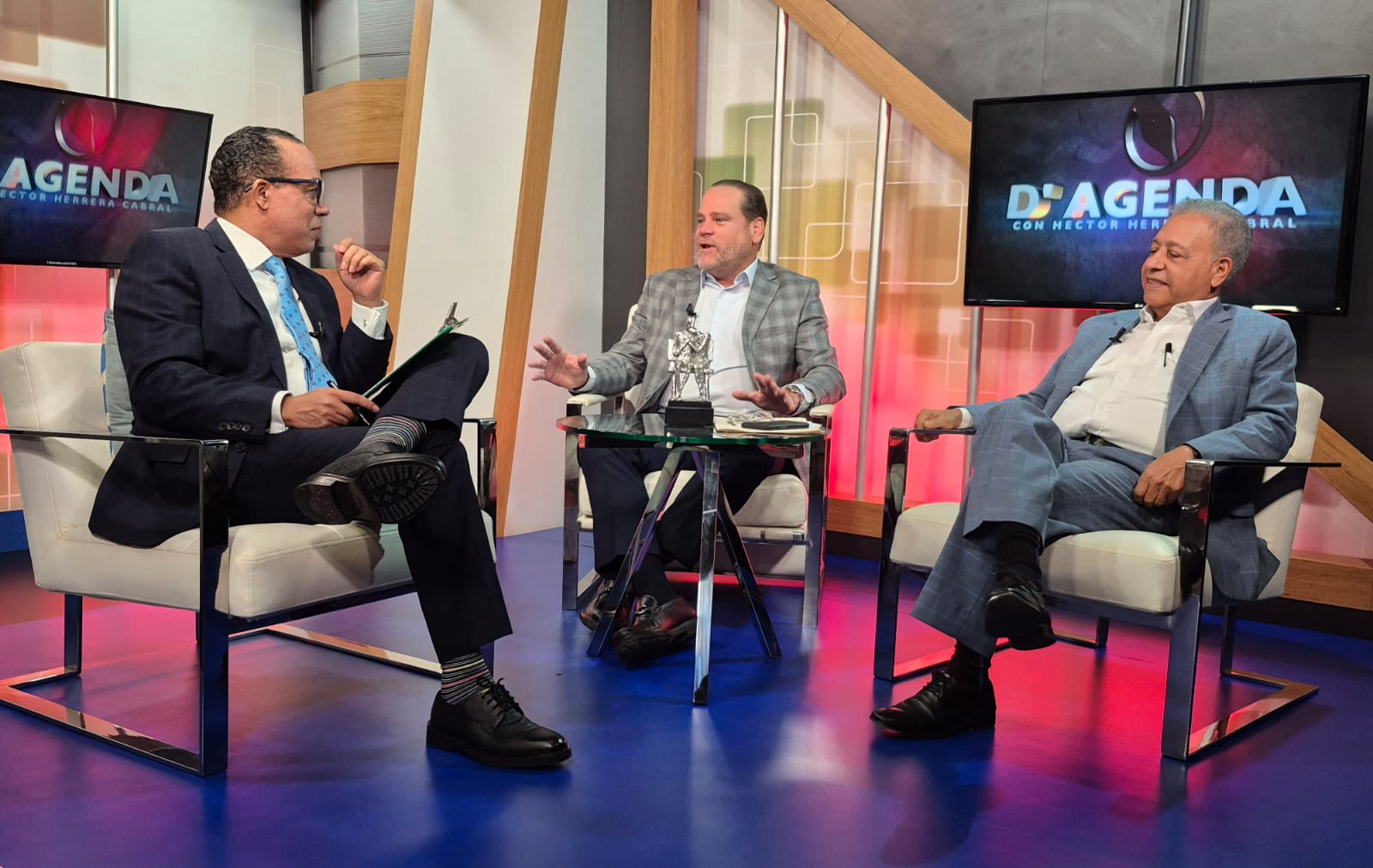 video-union-nacional-de-empresarios:-gobierno-debe-enviar-senal-positiva-al-pais-reduciendo-el-gasto-publico