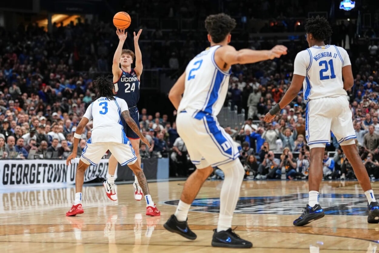 uconn-no-se-rindio-y-avanza-al-final-four-con-triple-milagroso