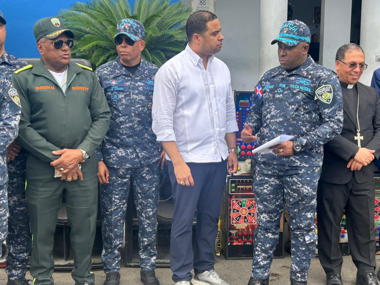 video:-pn-entrega-en-spm-mas-de-100-equipos-de-ruido,-armas-y-motocicletas-alteradas-a-instituciones-del-estado