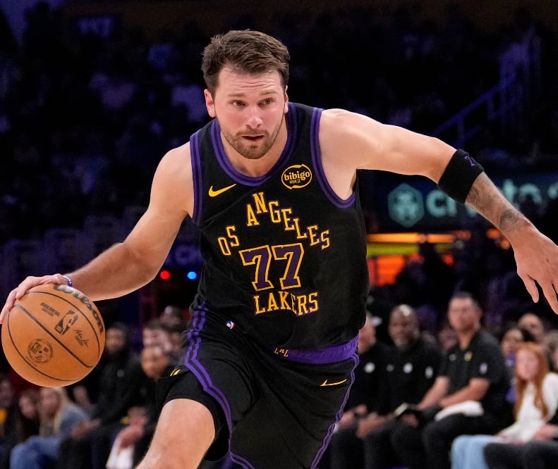 luka-doncic-regresa-como-romba-y-lakers-triunfan