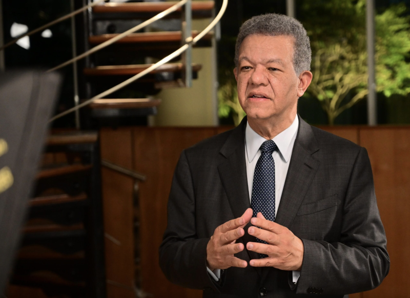 leonel-fernandez-invita-a-la-reflexion,-unidad-y-solidaridad-durante-semana-santa