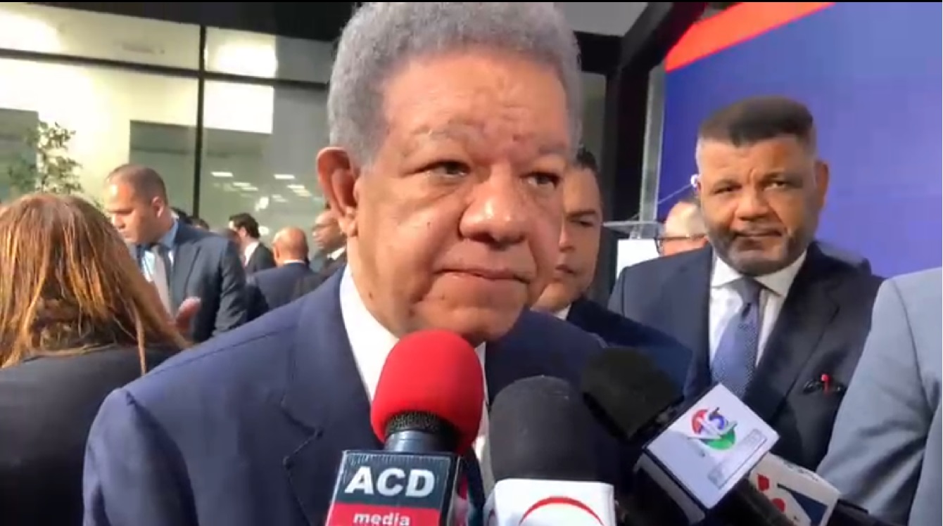 leonel-fernandez-recibira-el-miercoles-comision-del-gobierno-que-le-explicara-convocatoria-a-dialogo-a-proposito-de-crisis-global