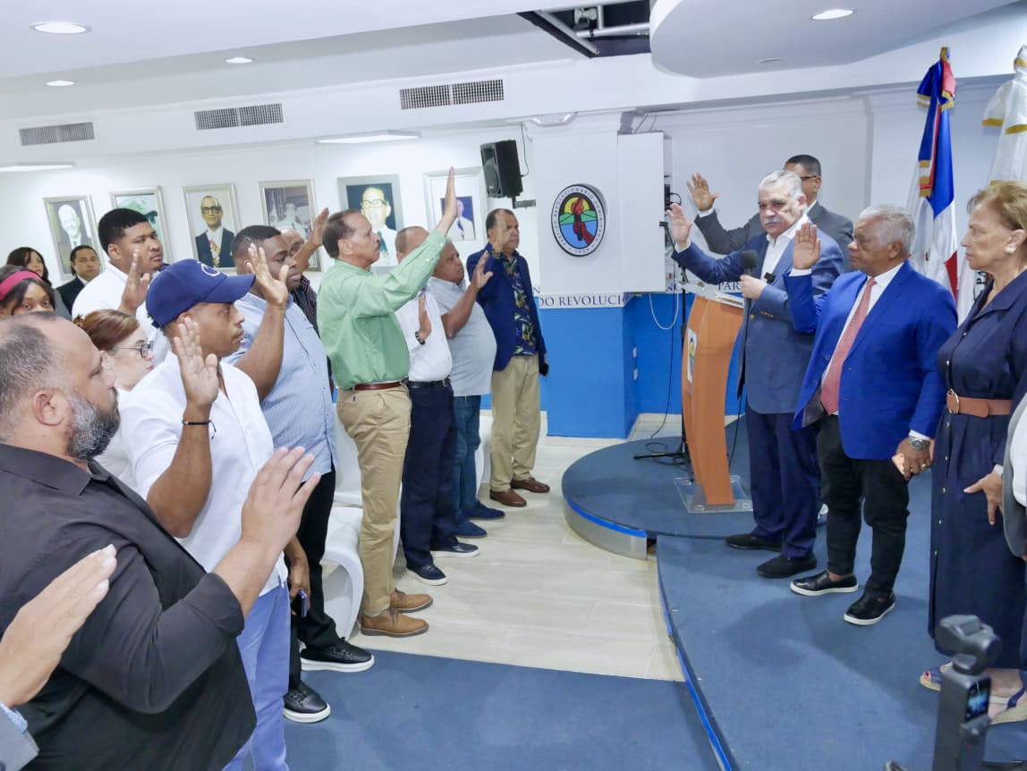 miguel-vargas:-abinader-ha-endeudado-al-pais-tres-veces-mas-que-todos-los-gobiernos-desde-trujillo