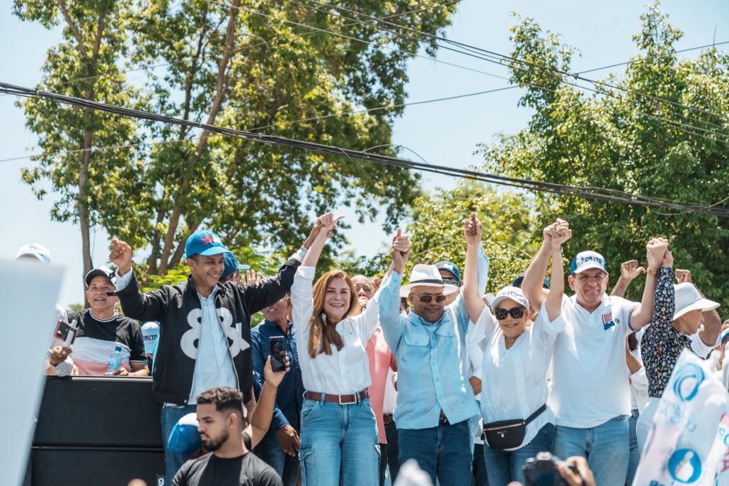 carolina-mejia-recibe-respaldo-total-del-prm-en-monsenor-nouel