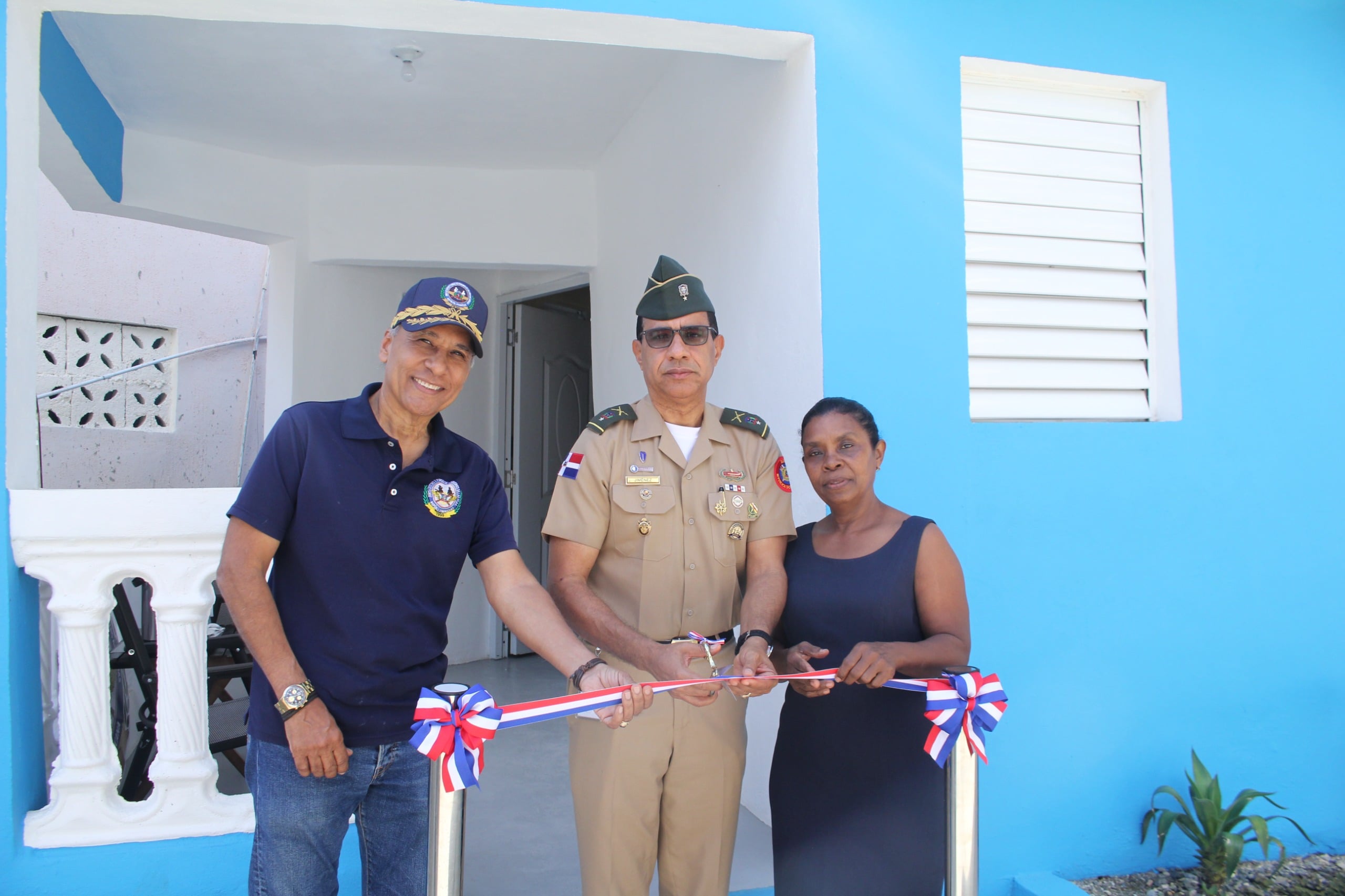 “es-una-bendicion”:-retirados-militares-reciben-sus-nuevas-viviendas