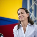 Con gritos y ovaciones reciben en Madrid a  María Corina Machado