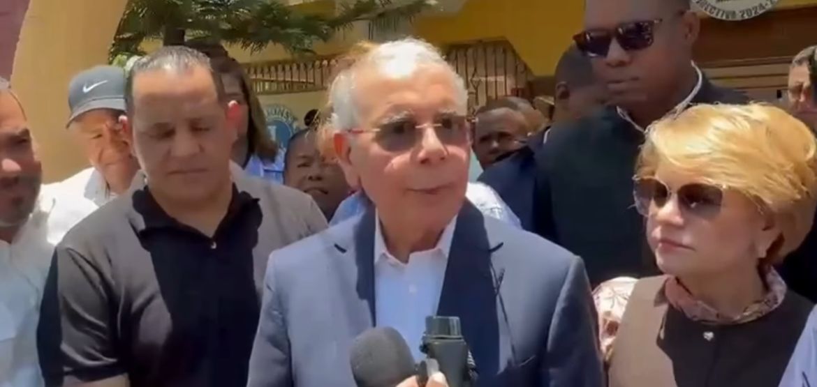 danilo-medina-descarta-alianzas-y-advierte:-“el-pld-no-se-entregara-a-quienes-intentaron-destruirlo”