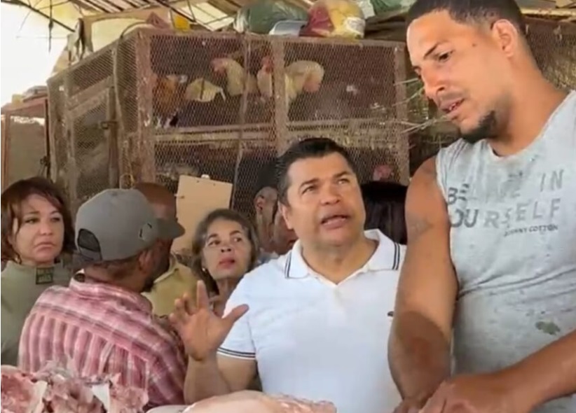 tobias-crespo-deplora-estado-de-abandono-del-mercado-modelo-de-la-avenida-mella-del-dn