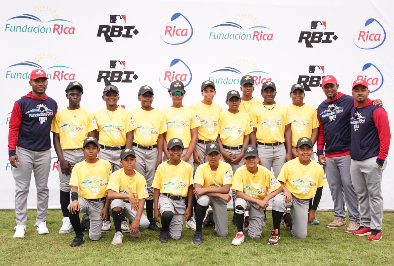 los-mogotes-y-villa-barren-en-jornada-del-torneo-rbi-fundacion-rica-en-villa-altagracia
