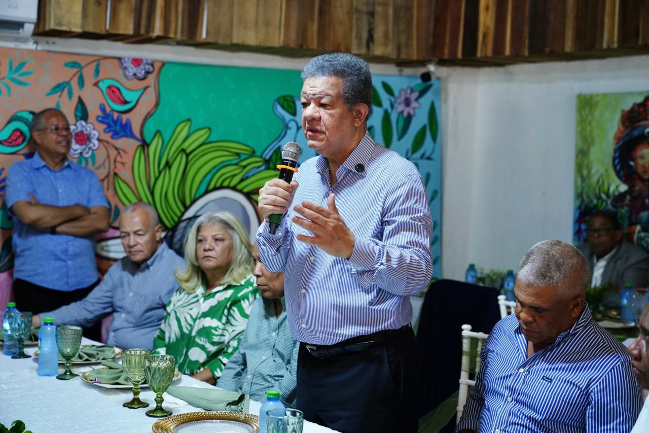 leonel-fernandez-define-al-gobierno-del-prm-como-“tramposo”
