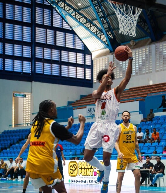 caneros-silencian-a-metros-con-triple-de-eusebio-suero