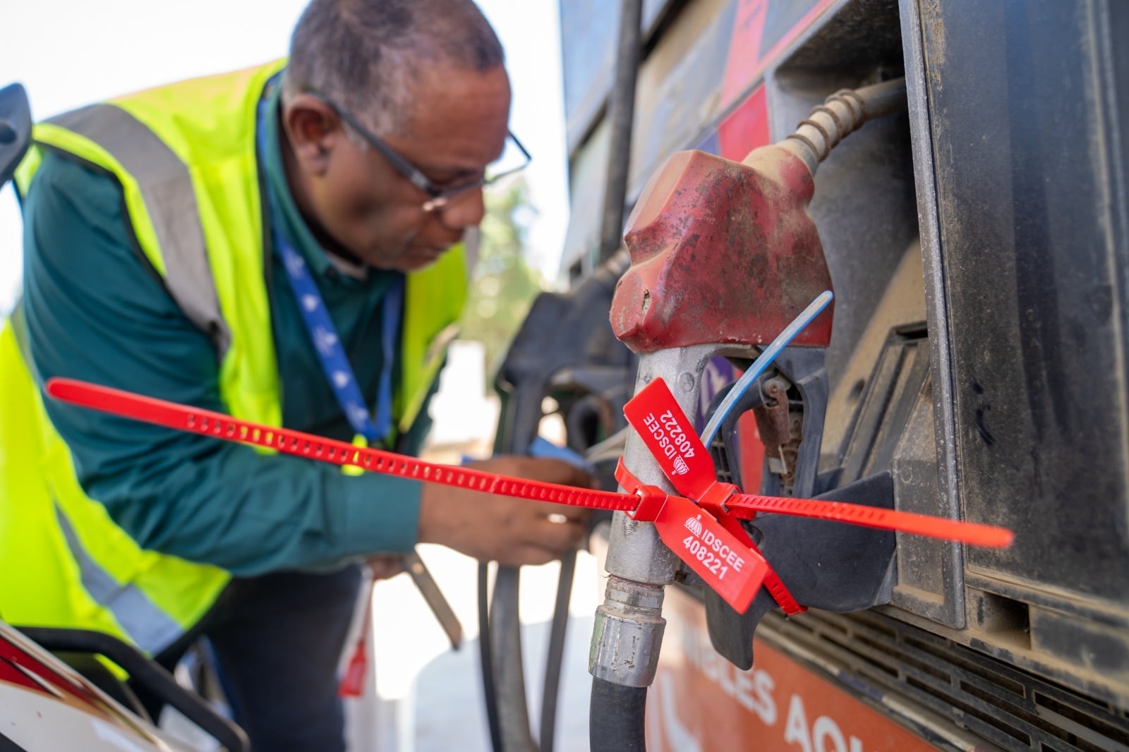 cierran-estaciones-de-combustibles-en-azua-y-montecristi-por-vender-gasolina-fuera-de-calidad