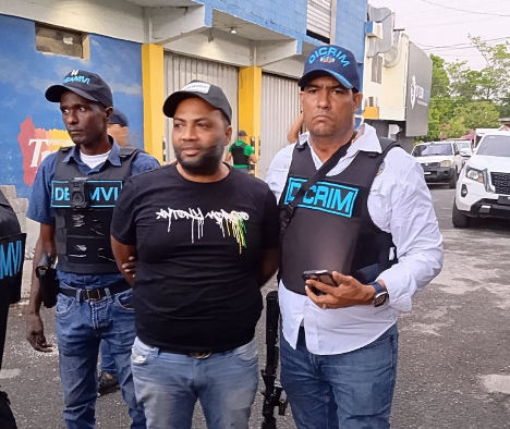policia-captura-en-cotui-a-“keka”,-requerido-por-agresion-fisica-y-verbal-contra-una-mujer.