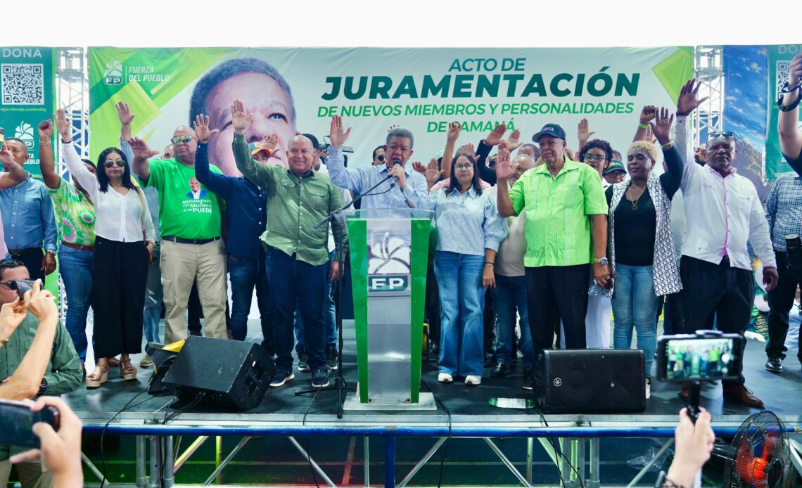 leonel-juramenta-en-la-fp-exdirigente-del-pld-en-samana