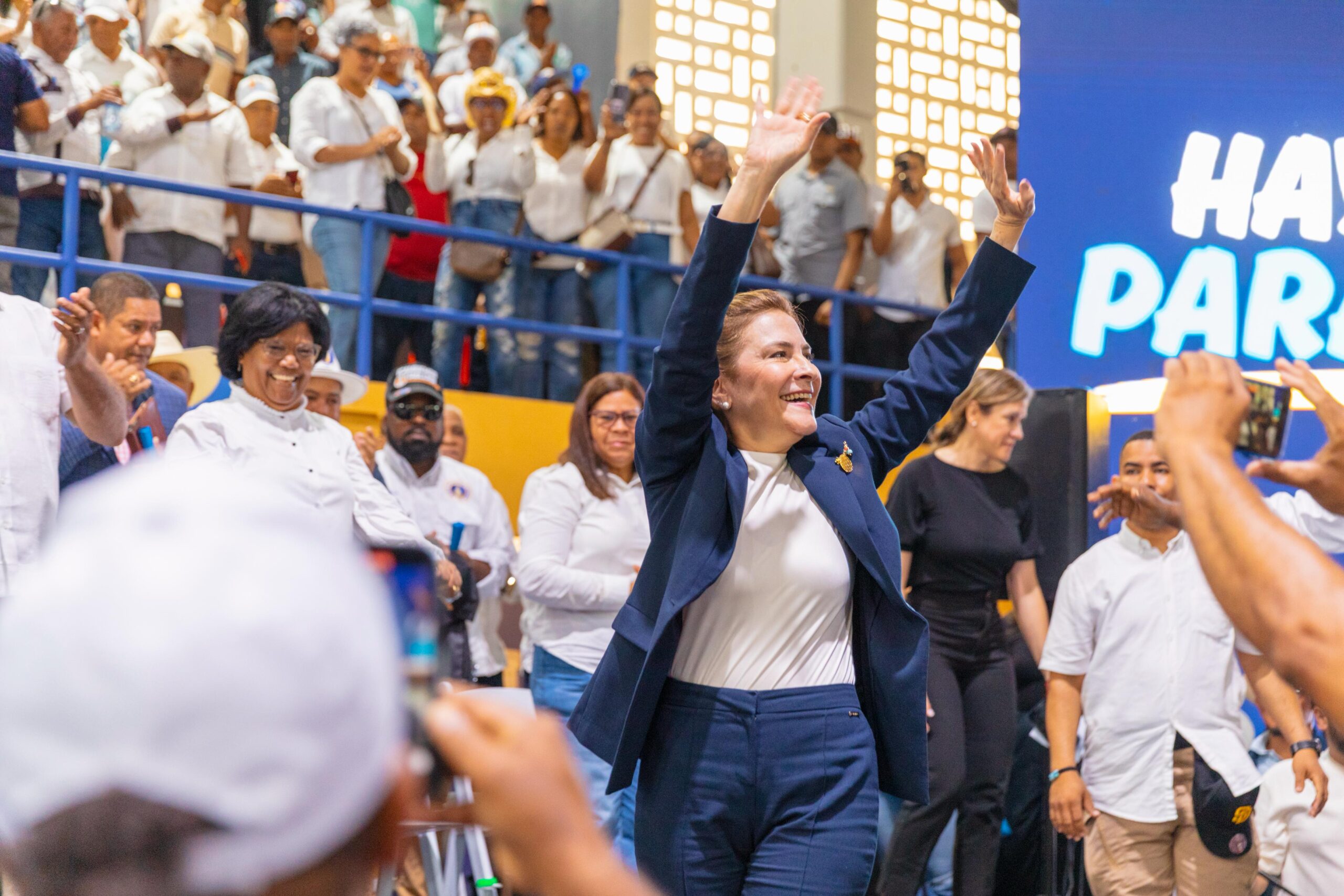 carolina-en-barahona:-“sere-candidata-presidencial-del-prm-y-en-2028-sere-la-presidenta-de-nuestro-pais”