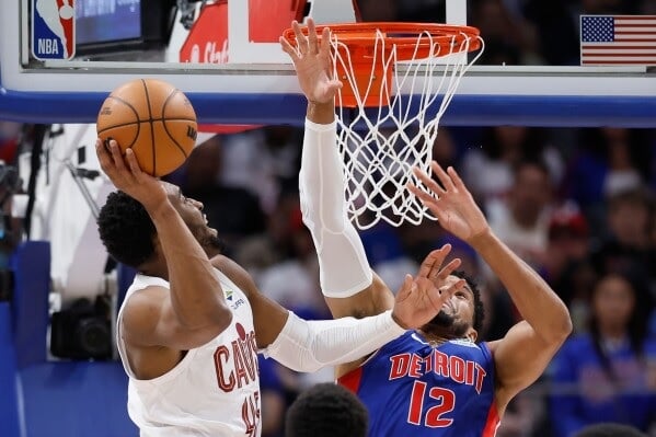 cavaliers-obligan-a-fanaticos-de-pistons-abandonar-estadio-y-clasifican-a-final-de-conferencia