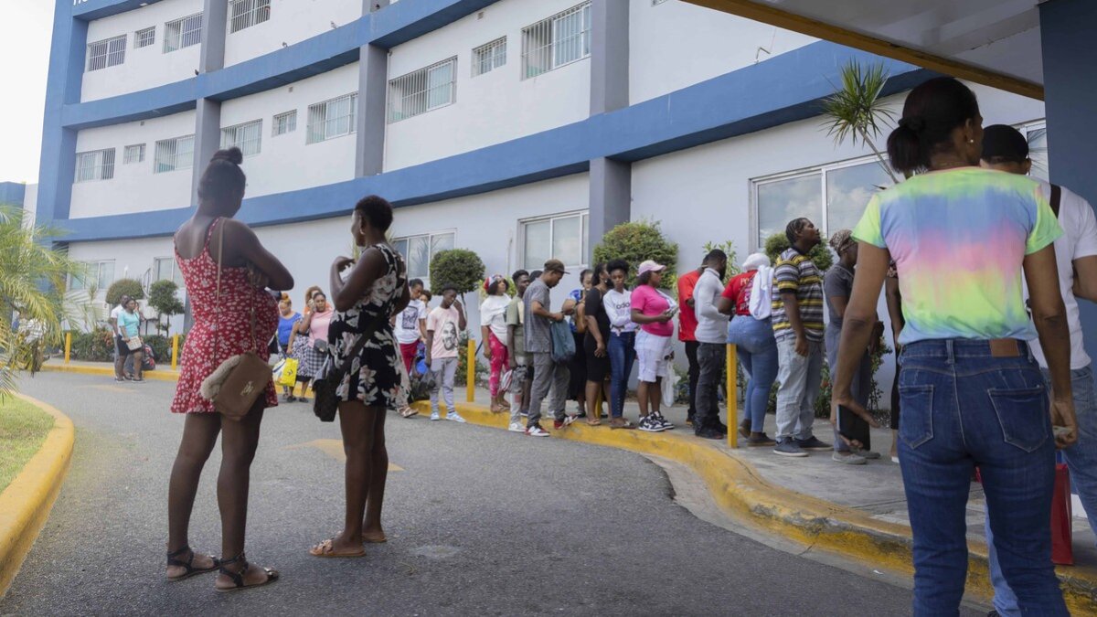 amnistia-internacional-pide-a-rd-garantizar-atencion-medica-sin-discriminacion