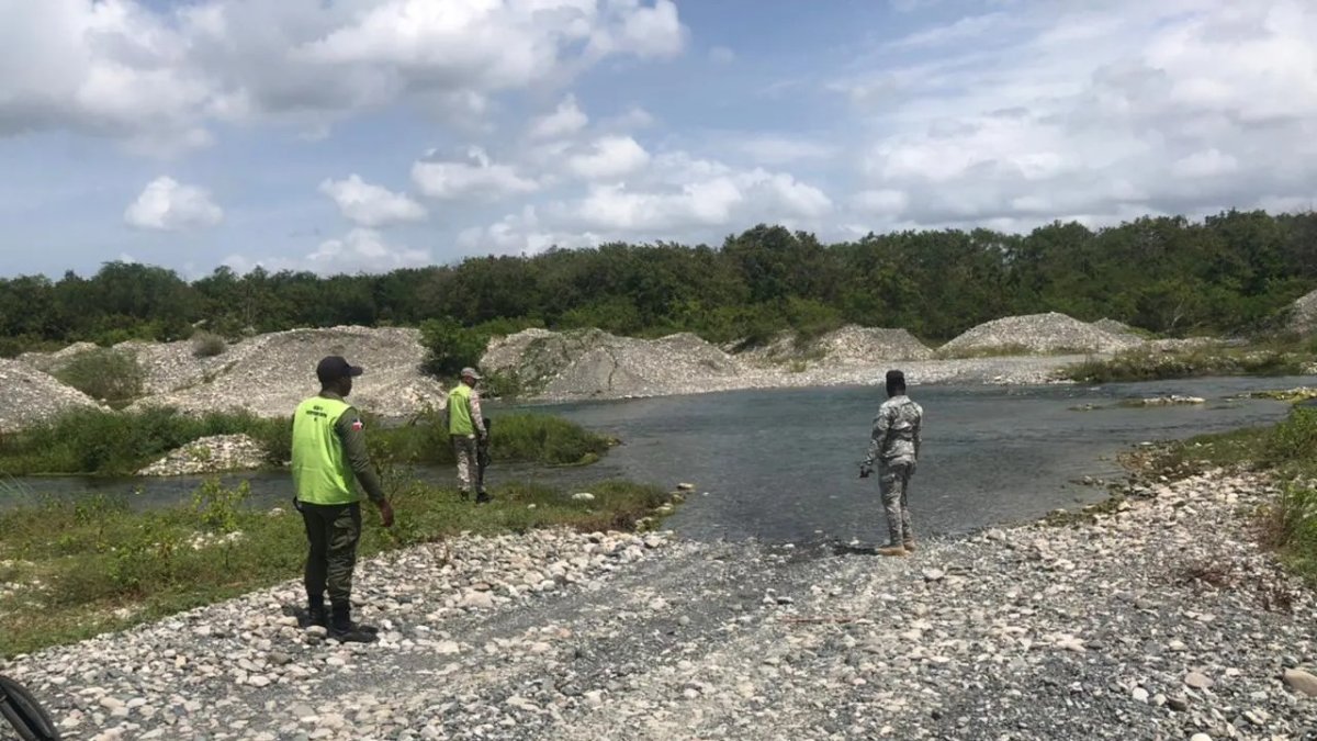 intervendran-rio-nizao-por-grave-deterioro-ambiental
